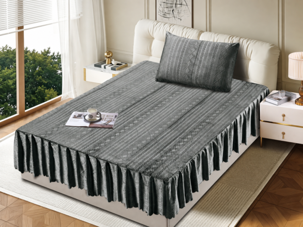 10 2-Piece Crystal Velvet Jacquard Bed Skirt Set